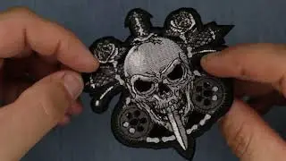 Skull and Roses Patch (P7860)