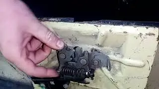 более подробный обзор электрозамка крышки багажника м-412