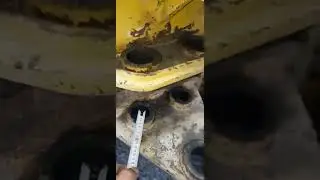 Челюсть и заднюю часть экскаватора Борекс продам.