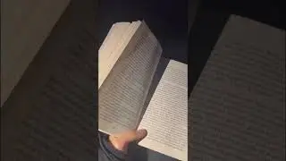 Leggere o dormire? Questo è il dilemma 💤📚🛩