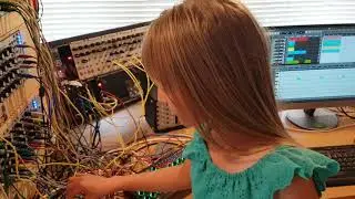 Theremin & Disting triggered E352 & E370 Bongos and Chords