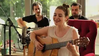 Ezgi Köker - Evlerinin Önü Handır
