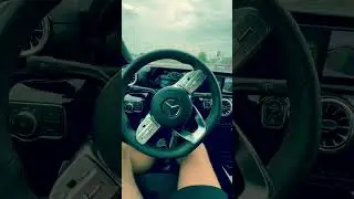 Парковка в автоматическом режиме. Парковка между двух машин. Парковка