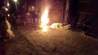 Взрыв литиевого аккумулятора типоразмера 26100