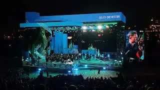 В парке Зарядье нынче давали нейросимфонию с оркестром