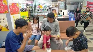 ke Simpur center #tanjungkarang  .ambil hp  Arfan di Ari servis lanjut beli es cream