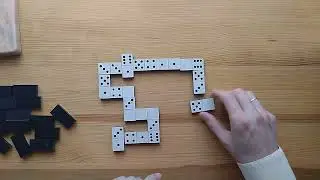 Домино - отличная игра для маленьких детей