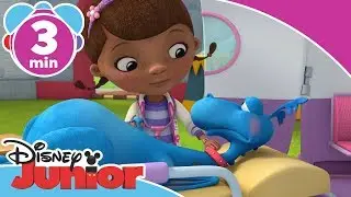 Doktor McStuffins | Stuffy skal med ambulancen - Disney Junior Danmark