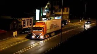 30 seconds of night traffic