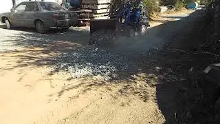 Немного работы САМОДЕЛЬНОГО погрузчика