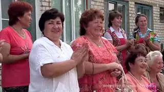 частушки поет Зинаида Шубина из Кировской области