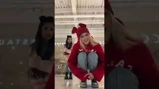 Весёлая танцует Юля Гаврилина gavrilinaa tiktok 