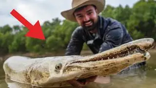 Fisherman catches DANGEROUS prehistoric RIVER MONSTER🎣