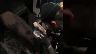 30 seconds of Tom Farrow working on this horror/sci-fi hand banger for his client! ⚡️| #Shorts