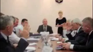 Чечетов спить на комітеті