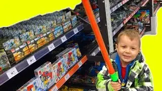 Угадайте, какую игрушку мы купили в этом игрушечном магазине? Детский Влог