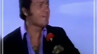 YILMAZ GUNEY SOKAKLAR TEK BISEY ÖĞRETİR KORKARSAN KAYBEDERSIN