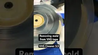Cleaning moldy of a VHS tape