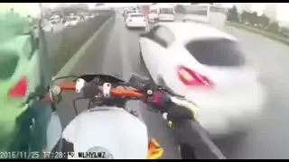trafikte tek teker gazlama daha önce görülmemiş
