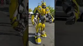 Drywall stilts are best to use for stilted costumes. Hangin with actor Noel G #bumblebee #cosplay