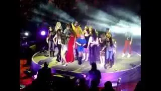 Natalia Oreiro in Saratov 16.12.14 (cumbia)