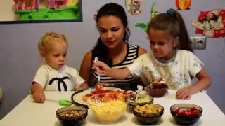 Делаем вкусную пиццу Make a delicious pizza