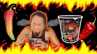 CHIANG MAI THAI GIRL tries DAEBAK GHOST PEPPER Noodle - Noodles Eating Challenge