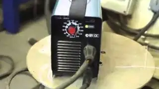 MMA 220 варит электродами  LB52 U d 4