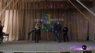 Запальнй конкурс для малярів "Танці на шпалерах"