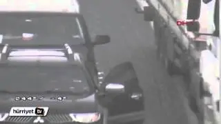 Yolun ortasında aracından inip TIR'ın kapısına yöneldi