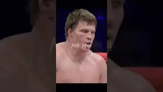 Русский боец чуть не проиграл нокаутом, но смог изменить стратегию боя. 