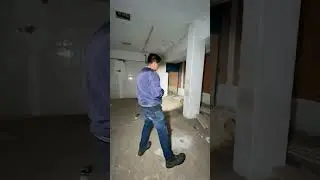 exploramos una fábrica abandonada  y por poco y nos carga el payaso
