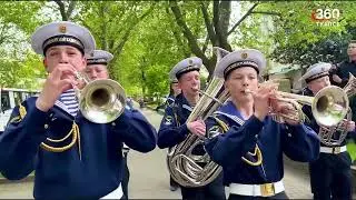 Туапсинские кадеты на аллее
