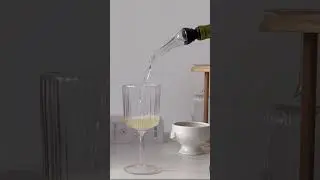 Experience the Magic of Our In-Bottle Wine Aerator ✨🍷