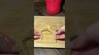 CROISSANTS AUS PAPIER.