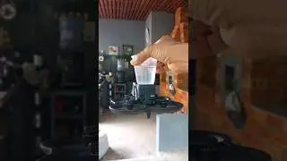 Drone carregando copo com água #drone ##dji