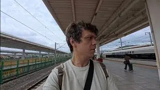 First class on a Chinese high speed train