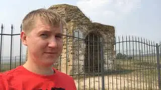 Голубое озеро (Зянгяр куль), Чишминские мавзолеи - Мавзолей Хусейн-бека и Тура-хана