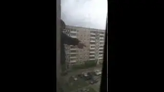 Пьяный утырок на балконе
