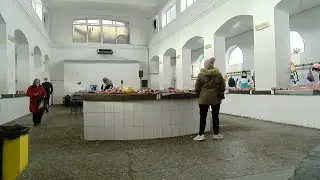 Tot mai săraci...