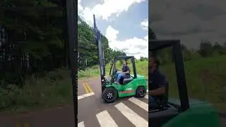 Empilhadeira Elétrica FE30T | Vantec Máquinas