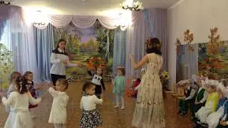 Дарья на выпускной в яслях