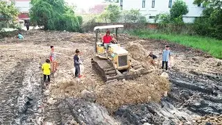 Survival Swamp Landfill Mini Bulldozer Push Clearing Scrap​ Soil Pouring From Construction Site