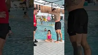 How to put a swimming cap on your daughter? 🏊‍♀️ 