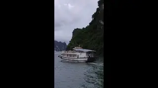 اليوم الثاني في خليج هالونق بي