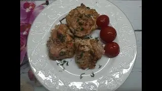 Курица запечённая с чесноком и травами!