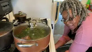Easy Dinner Ideas | southern style field peas, greens & cornbread