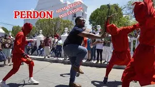 Único lugar de El Salvador donde te pegan a vista de todos si te portas mal...