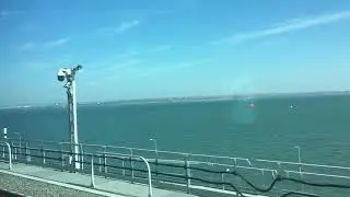 Поехали на поезде по Крымскому мосту?)