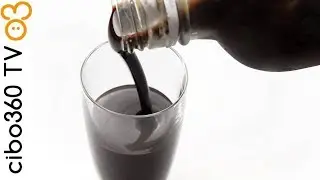 Liquore alla liquirizia fatto in casa, denso e cremoso